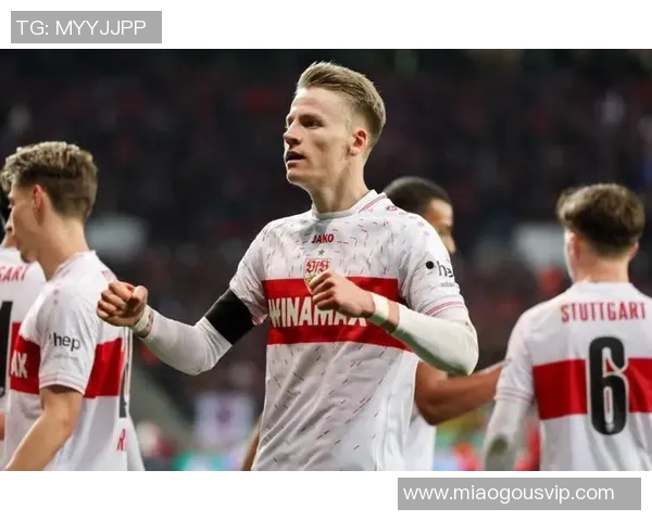 沃尔夫斯堡1-0险胜斯图加特，继续领跑德甲积分榜